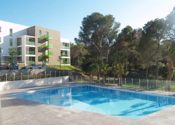 Le Parc Raphael Apartmán *